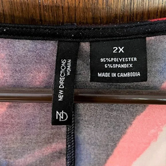 New Directions Pull-Over Top - Picture 4 of 4